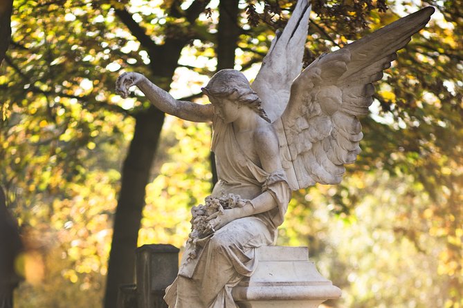 The Famous Graves of Père Lachaise - Self-Guided Audio Tour - Tour Details