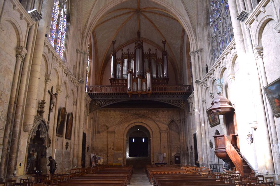 Tour of the Catholic Churches of Poitiers - Itinerary Details