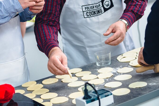 Traditional Polish Cooking Class With Liquor Tasting in Warsaw - Food and Beverage Offerings