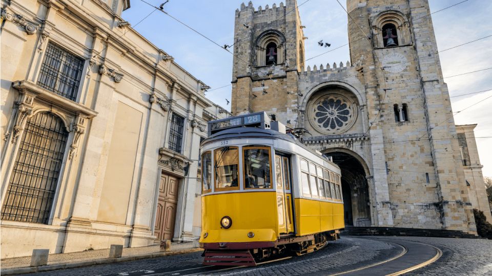 Transfer From the Airport to the Center of Lisbon - Booking Information