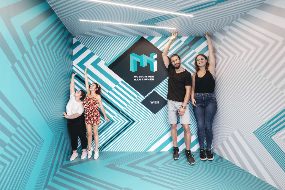 Vienna: Admission Ticket to the Museum of Illusions - Defy Gravity in Inclined Room