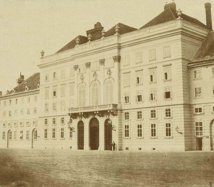 Vienna: Guided Tour of Fischer Von Erlachs Stables - Architect and History