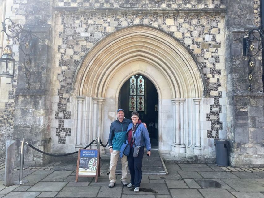 Winchester: Historic Castles and Cathedrals Walking Tour - William the Conqueror and King Arthurs Legacy