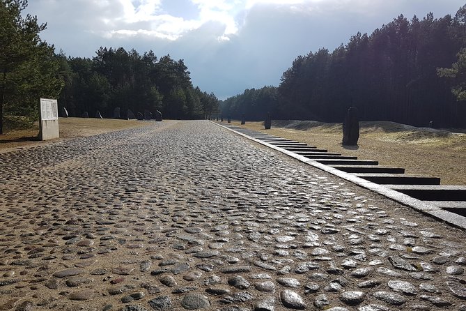 Wolfs Lair & Treblinka Tour in 1 Day From Warsaw - Historical Significance