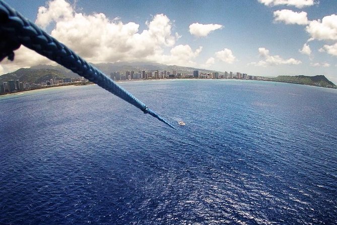 1-Hour Hawaiian Parasailing in Waikiki - Whats Included