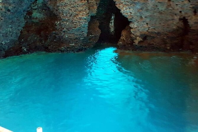 2-Hours Excursion to the Blue Grotto of Taormina in Isola Bella - Accessibility Details