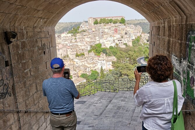 3-Hour Walking Tour Discovering Ragusa Baroque - Tour Accessibility and Participants