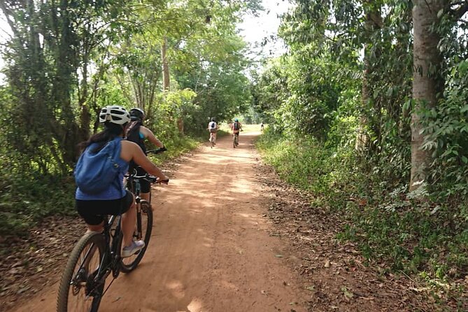 3 Hours Guided Cycling Tour Across Lake Victoria - Adventure Highlights