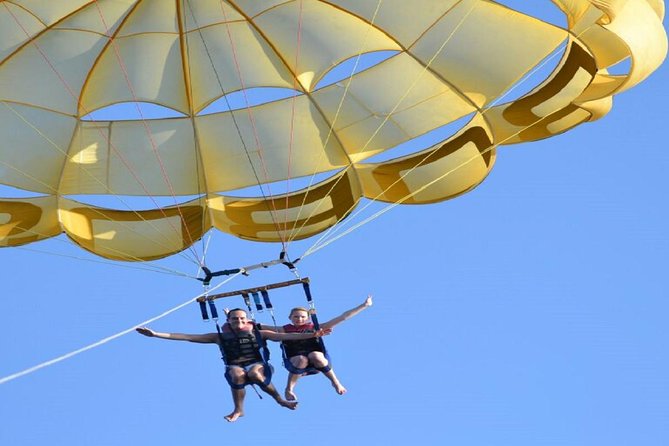 Adventure Parasailing Fly With Transportation In Hurghada - Accessibility and Group Size Limits