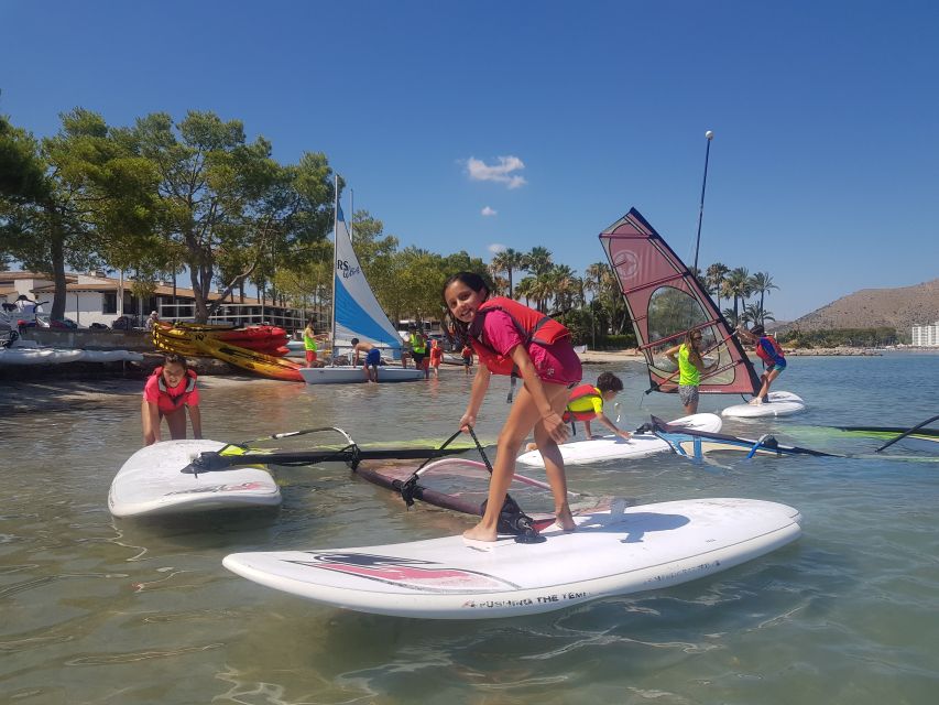 Alacudia Bay: 2-Hour Windsurfing Course - Language Options