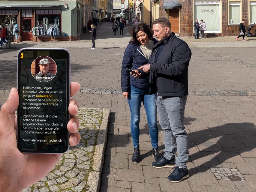 Aschersleben: Smartphone-Based Interactive Detective Game - Augmented Reality Clues