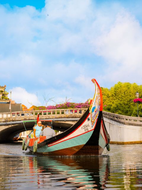 Aveiro: Scenic Guided Boat Tour - Tour Experience