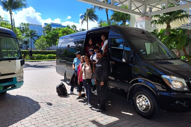 Bahamas Airport Transportation (Departure Only)-1 Way Private - Group Pricing and Cancellation