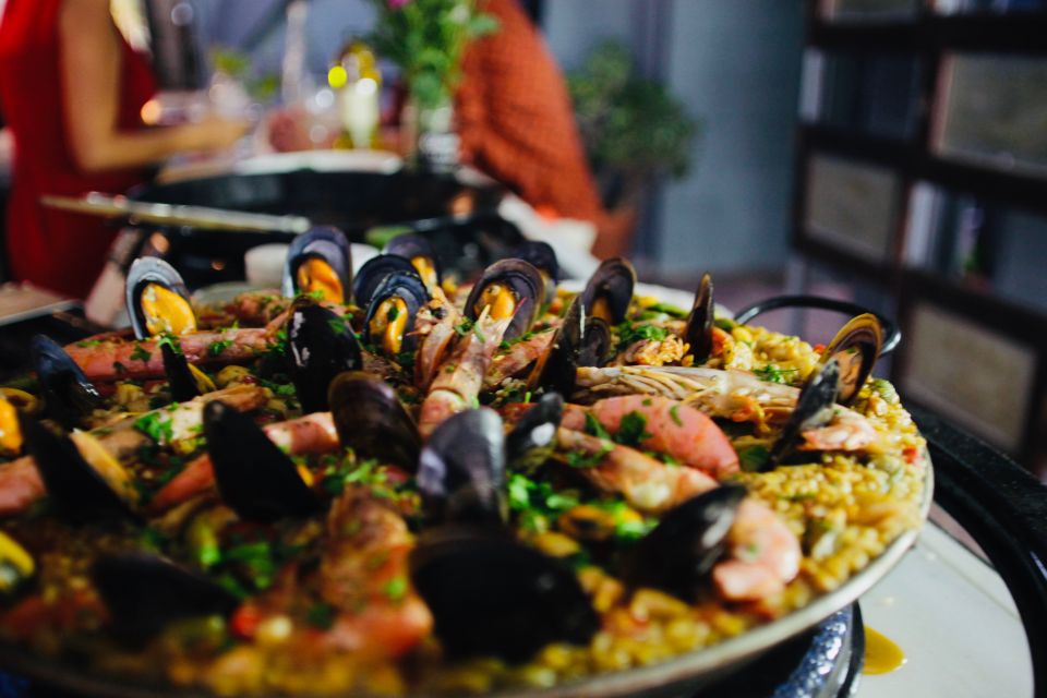 Barcelona: Catalan Paella Cooking Class - Pricing and Booking