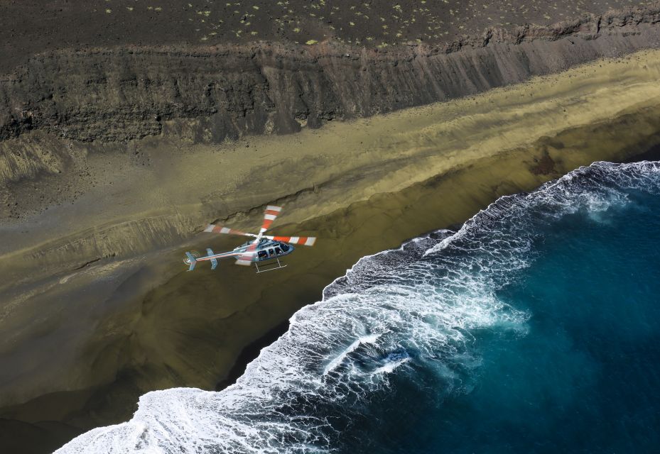 Big Island: Circle Island Helicopter Tour From Kona - Aircraft and Experience