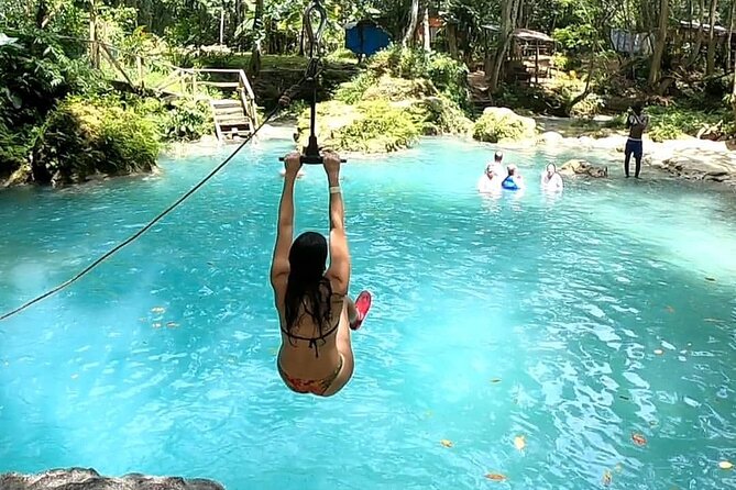 Blue Hole and Dunns River Falls Tour Combo Ocho Rios - Pickup Information