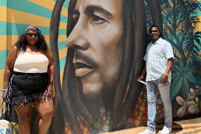 Bob Marley 9 Miles Tour - Marleys Mausoleum