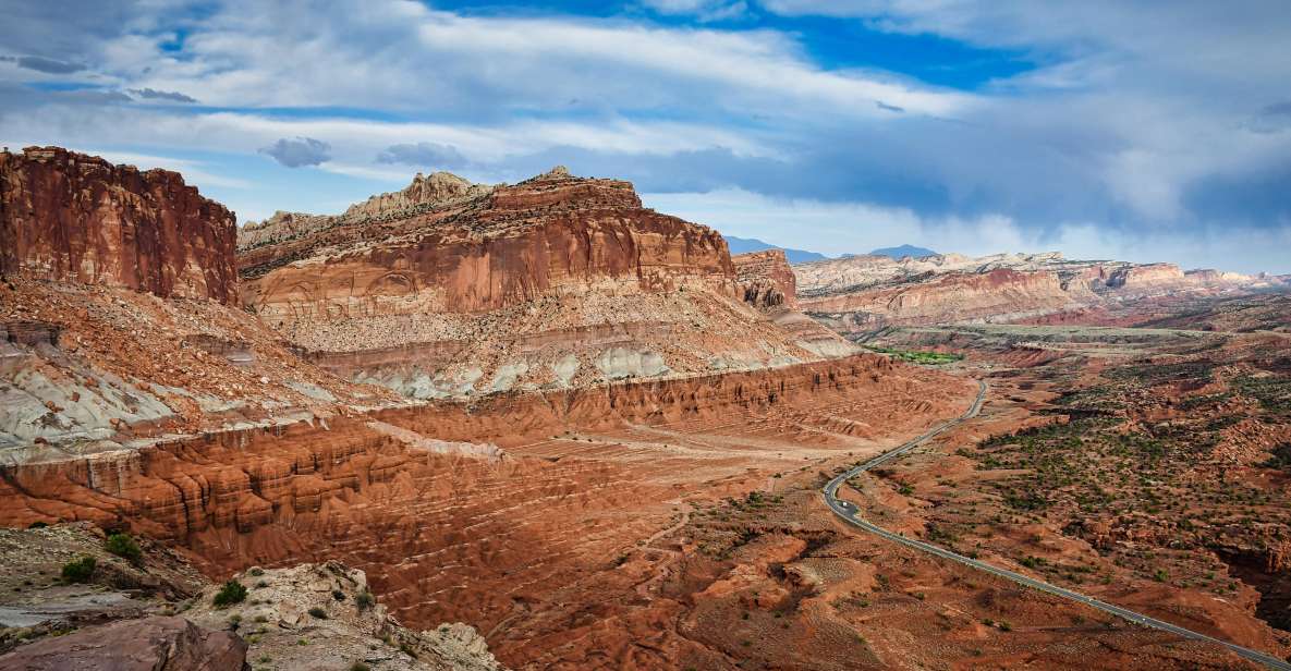 Capitol Reef Day Tour & Hike - Learning About Fremont People