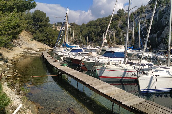 Cassis Hike: Port-Miou, Port-Pin, En-Vau - Participant Requirements