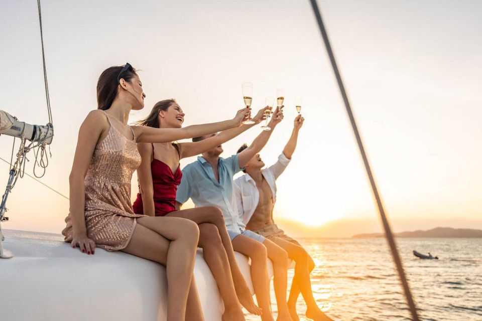 Catamaran Sunset Cruise Dia Island - Premium Menu & Drinks - Dining and Beverages