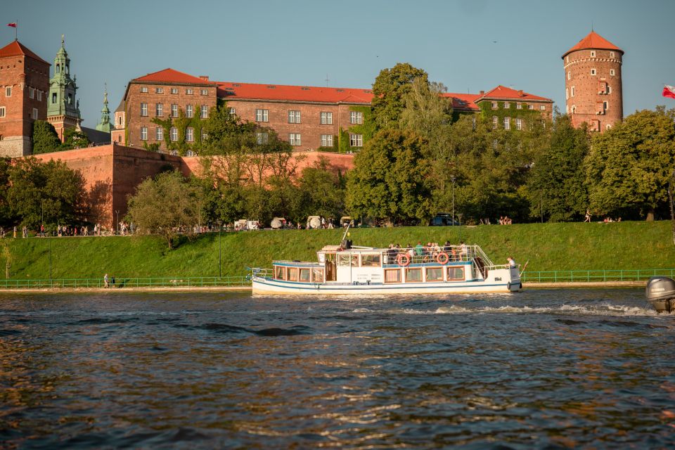 Cracow: Vistula River Sightseeing Cruise - Inclusions and Amenities