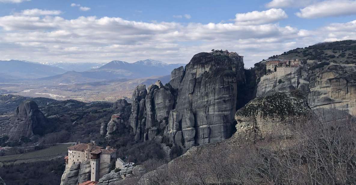 Delphi & Meteora 2-Day Private Tour With Great Lunch&Drinks - Accommodation and Meals