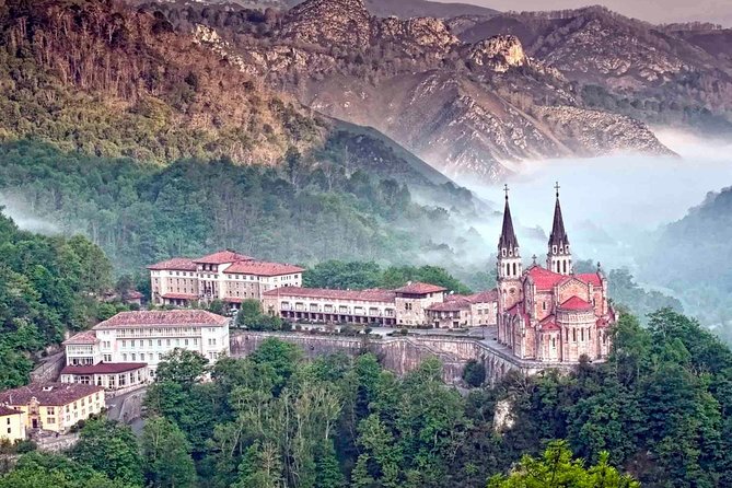 Direct Tour to Covadonga Lakes Picos De Europa From Oviedo - Inclusions