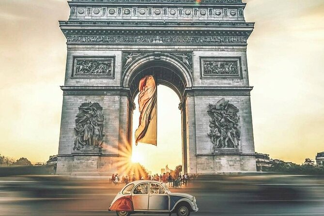 Discover Paris in 1 Hour: Fun and Efficient 2CV or Traction Tour - Meeting and Pickup