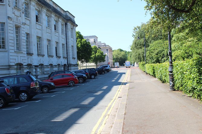 Doctor Who Cardiff Walking Tour - Visiting Rose Tylers Workplace