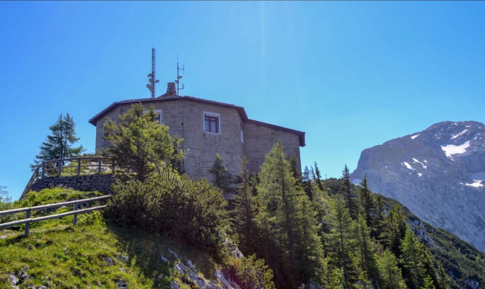 Eagles Nest & Bunkers Obersalzberg WWII Tour From Salzburg - Kehlsteinhaus Architecture and History