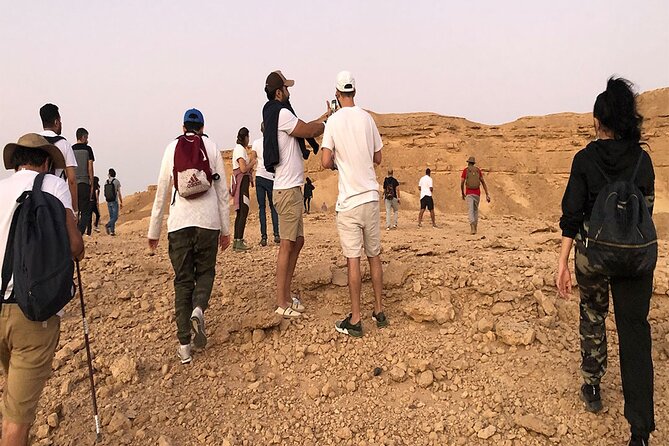 Edge of the World Tour Including Dinner and Hike From Riyadh - Meeting and Pickup