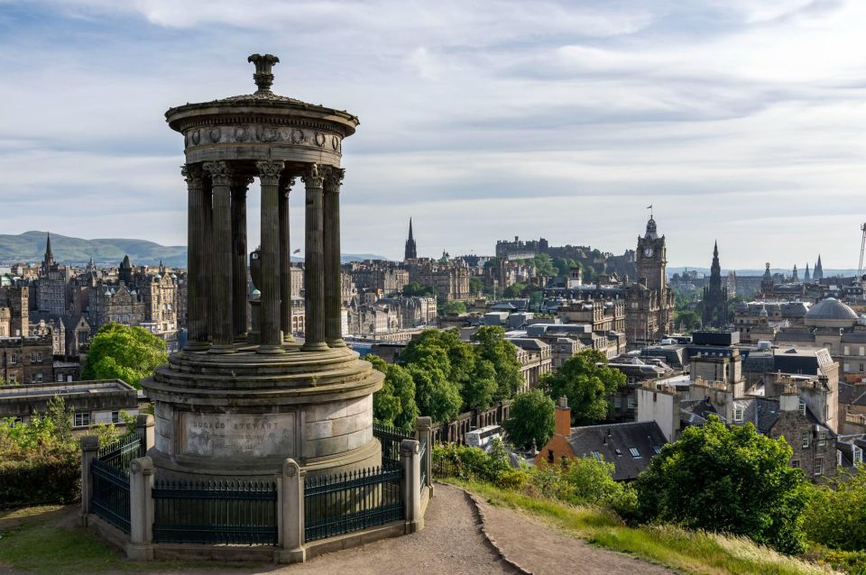 Edinburgh: Express Walk With a Local in 60 Minutes - Inclusions