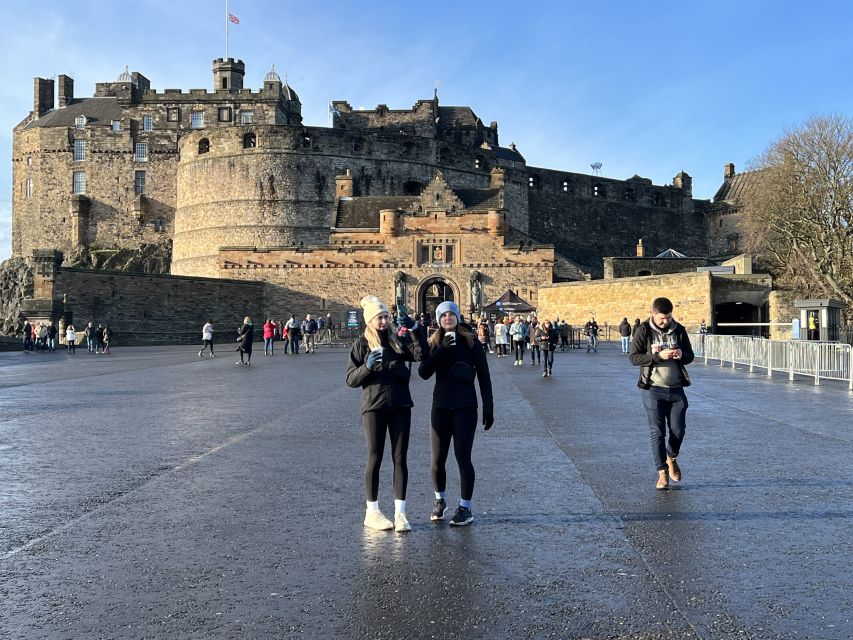 Edinburgh: Private Guided Tour of the Edinburgh Castle - Sainte-Marguerite Chapels History