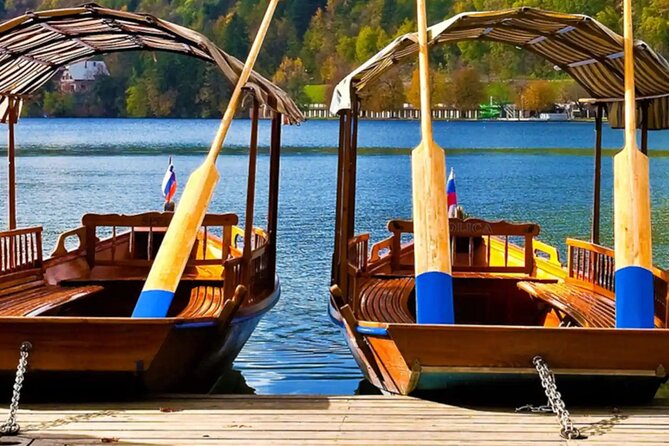 Enjoy the Boat Ride on Lake Bled and Castle - Experience the Traditional Pletna Boat Ride