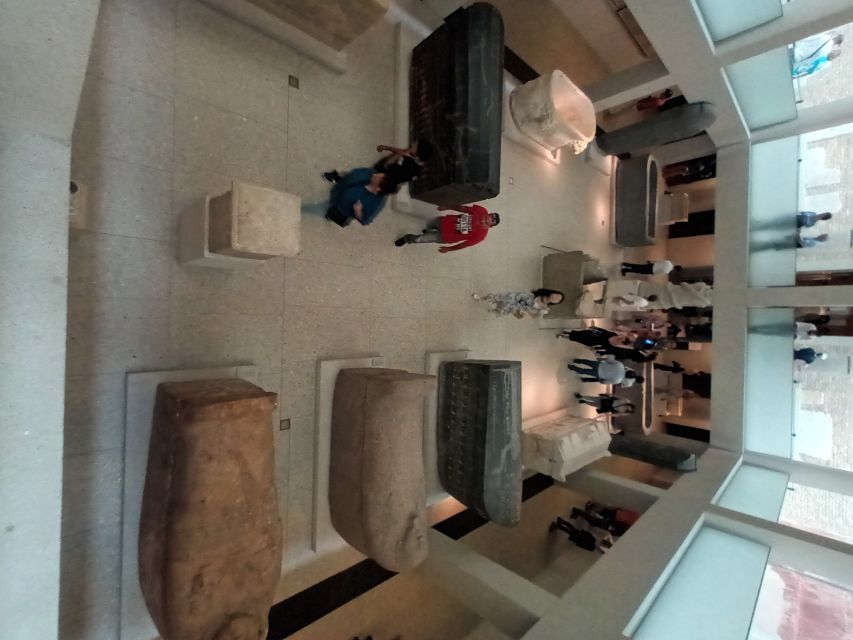 Expert Archaeological Tour of the Neues Museum - Group Size and Accessibility