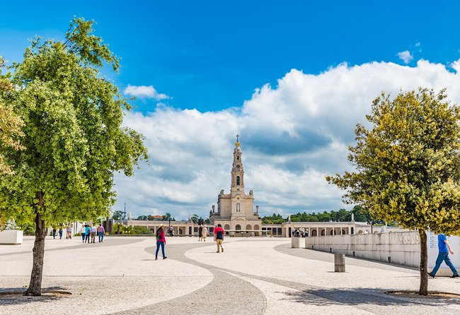 Fatima Batalha Nazare Obidos Private Tour - Batalha Monastery Marvels