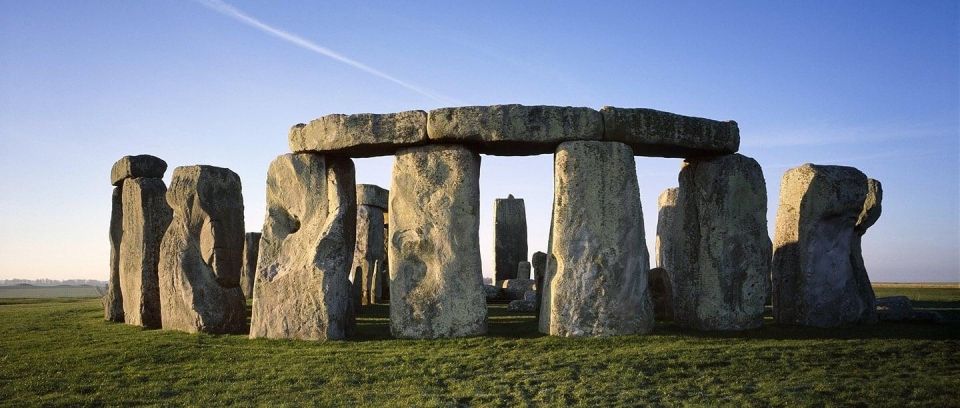 From London: Stonehenge and Windsor Castle Day Trip - Tour Itinerary