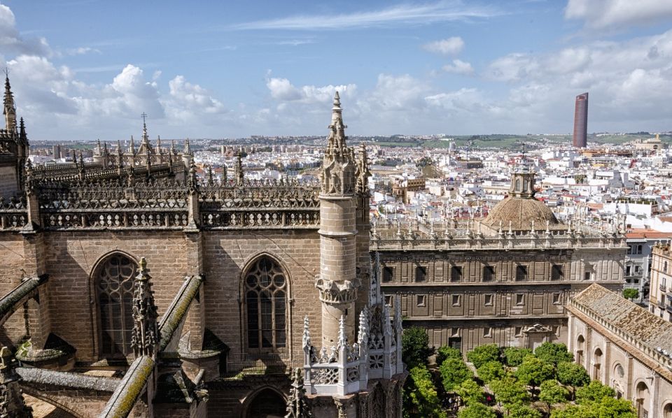 From Malaga: Seville Day Trip With Real Alcázar Tickets - Inclusions and Exclusions