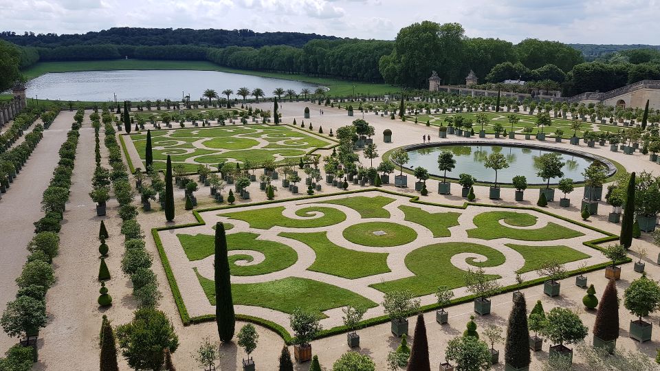 From Paris: Versailles Palace and Gardens Guided Experience - Guided Palace Gardens Tour