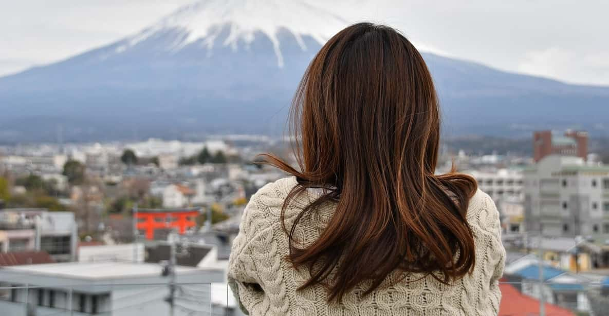 From Tokyo: Mount Fuji+Gotemba Outlet Day Tour 10H - Oshino Hakkai Village