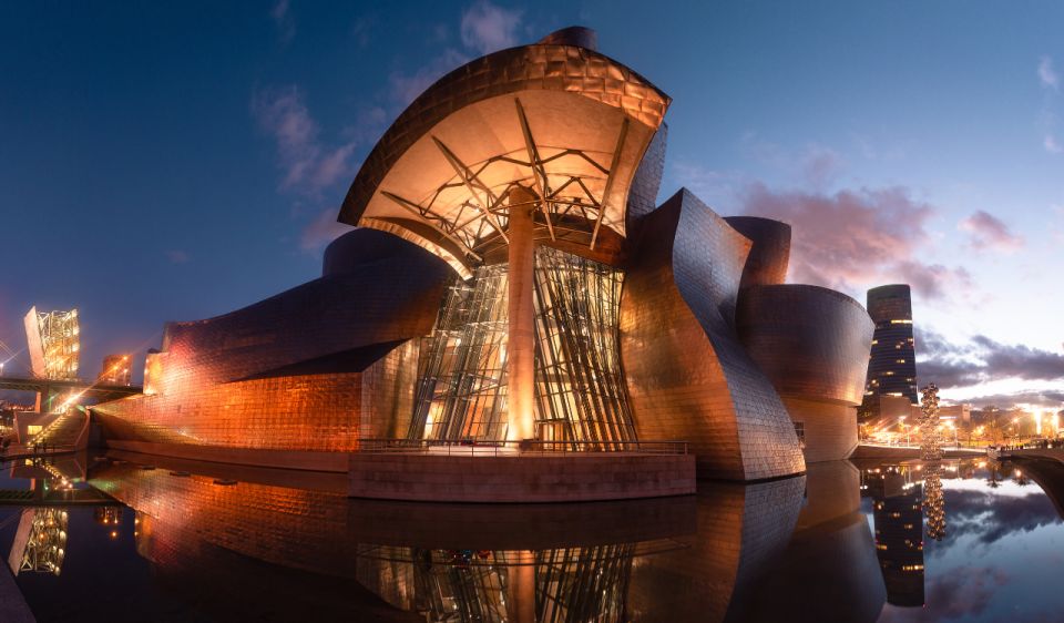 Guggenheim Museum Bilbao Private Tour With Official Guide - Whats Included in the Tour