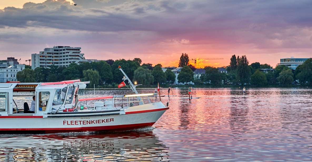 Hamburg: Twilight Cruise - Unspoiled Shoreside Experience