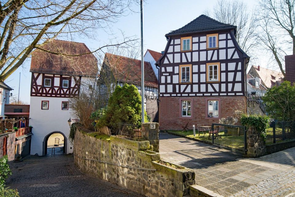 Hanau: Private Guided Walking Tour - Walloon Immigrant Settlement History