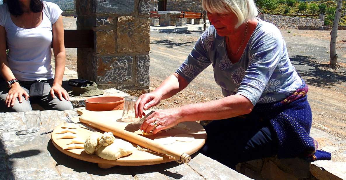 Heraklion: Private Cooking Class & Dinner at a Village House - Culinary Experience