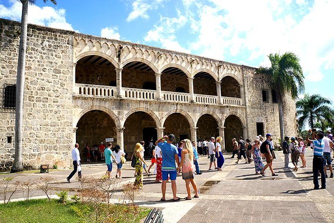 Historical Santo Domingo Day Trip From Punta Cana - Tour National Presidential Palace