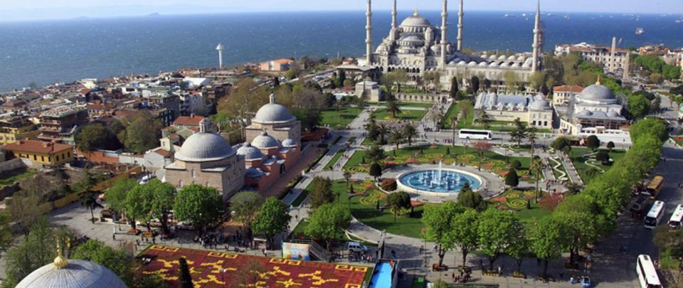 Istanbul: Byzantine and Ottoman Relics Tour With Local Guide - Immerse in the Grand Bazaar