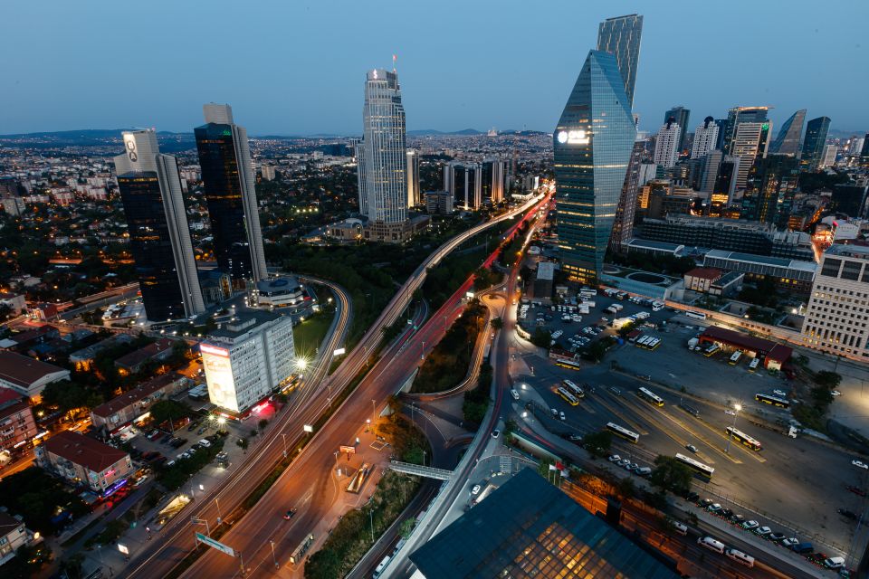 Istanbul: Sapphire Observation Deck Entrance - Thrilling SkyRide 4D Simulation