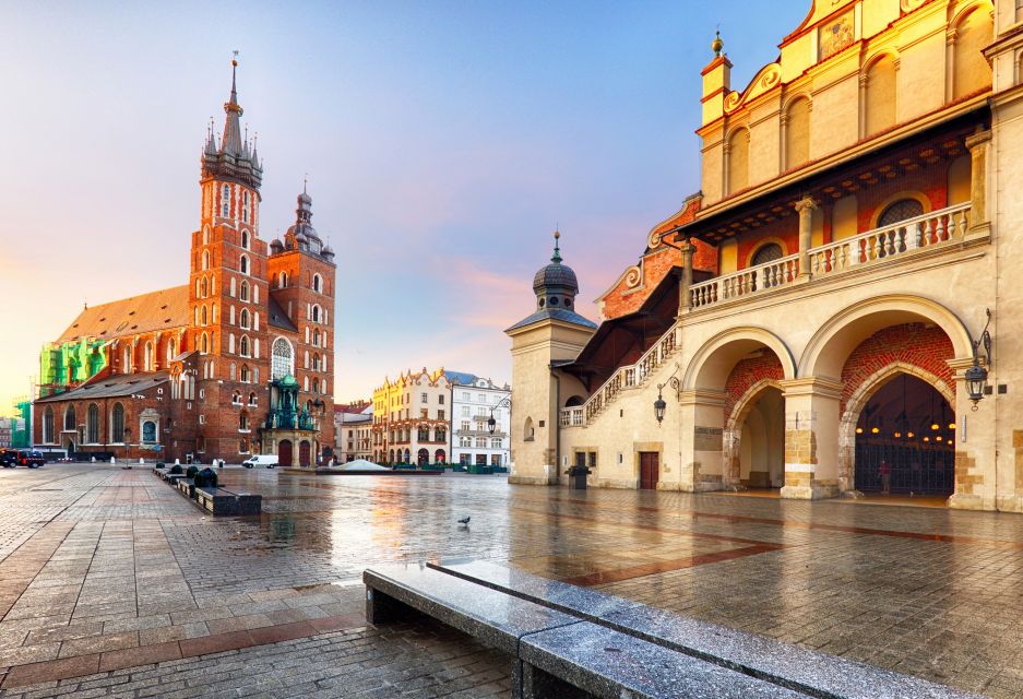 Krakow Old Town and Cloth Hall Private Guided Tour - Experience Details