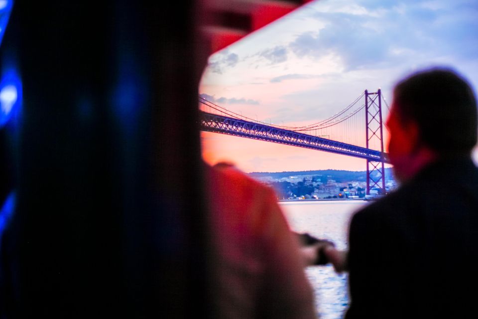 Lisbon: Disco Night Cruise With DJ and Open Bar - Onboard Amenities