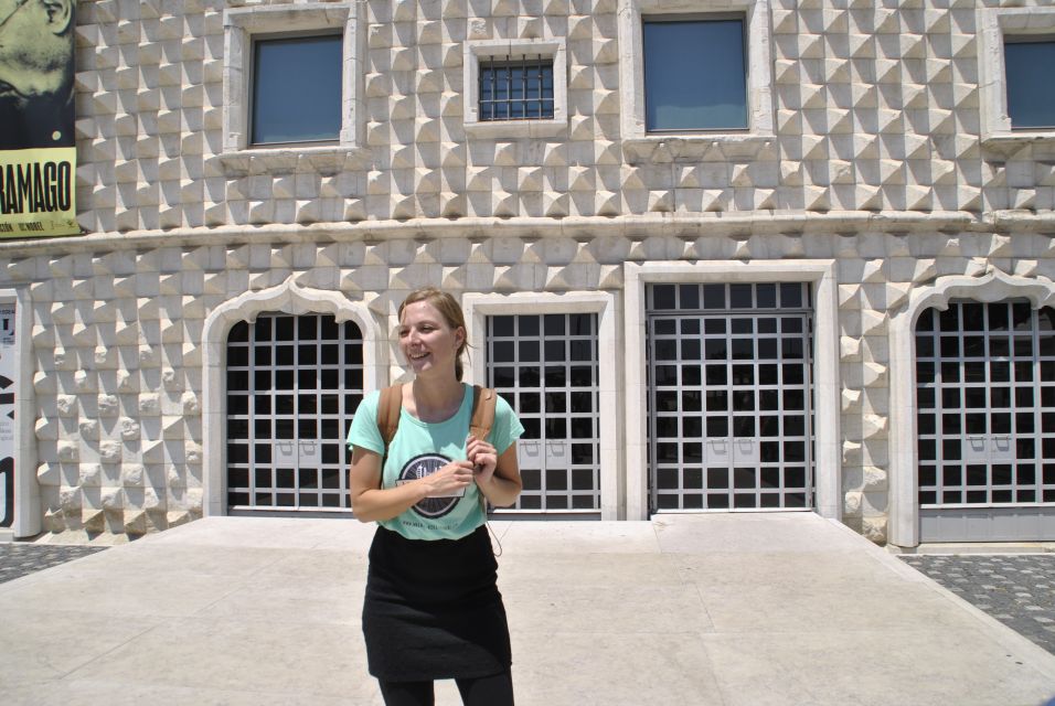 Lisbon: History, Culture, & Current Affairs Walking Tour - Discovering the Carmo Convent